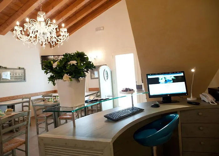 Myosotis Couette-café Mirano